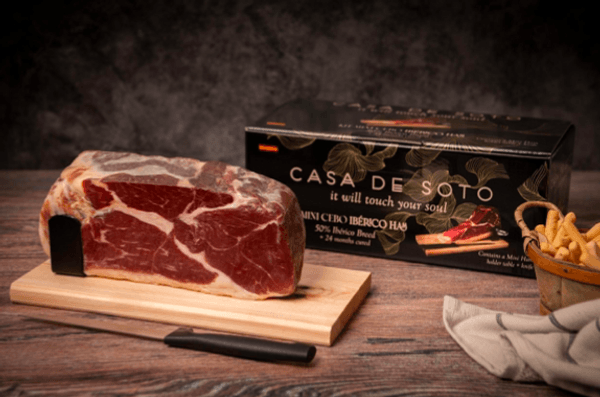 Hovedbilde Serranoskinke 1kg i gaveeske m/kniv & stativ- ...